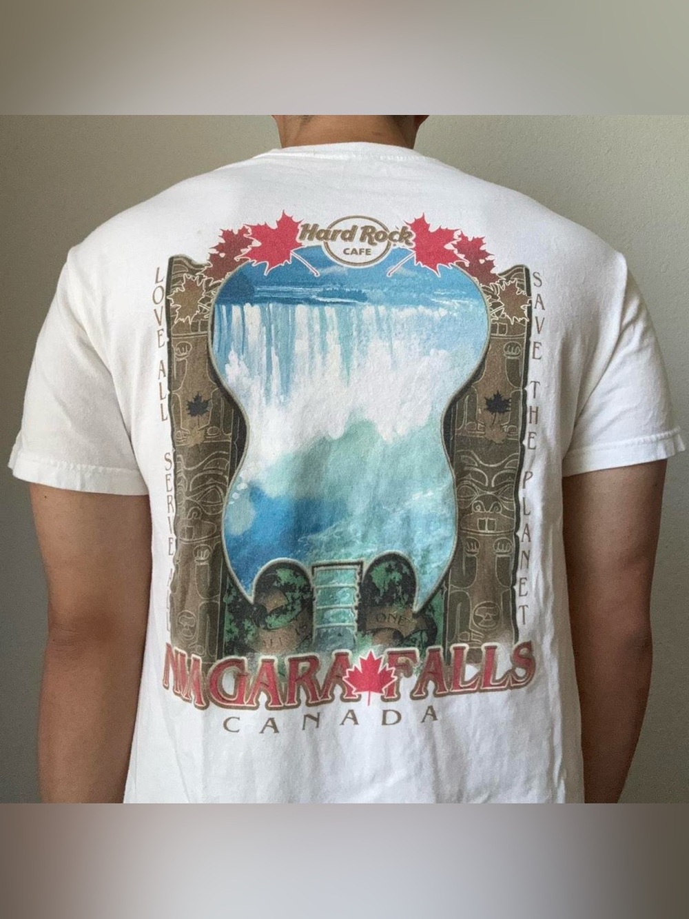 Vintage 2000s Hard Rock Cafe Canada Graphics White Tee Shirt